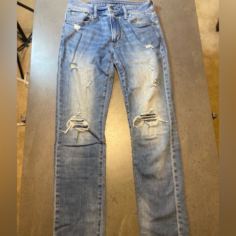 American Eagle Outfitters Men's Light Blue Ripped Slim Jeans